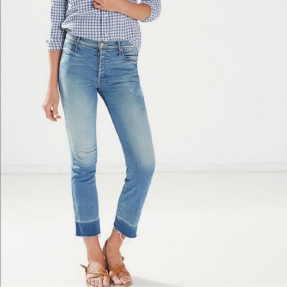 MOTHER Undone Hem Tootsie Distressed Crop Jeans 26
